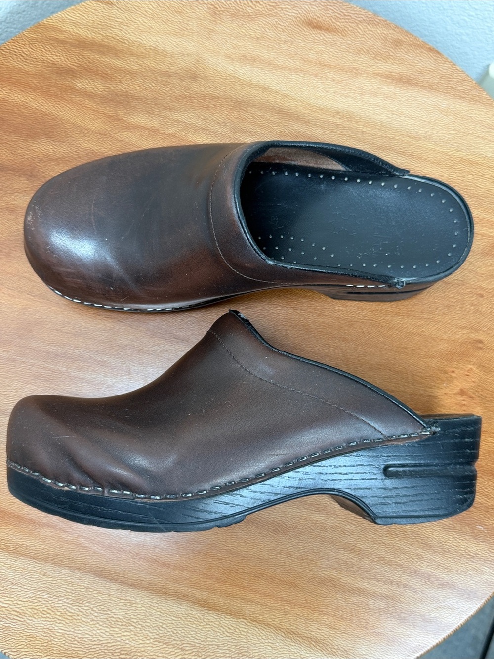 Dansko Clogs Mules Comfort Leather Slip On Shoes Brown Size 37/6.5-7